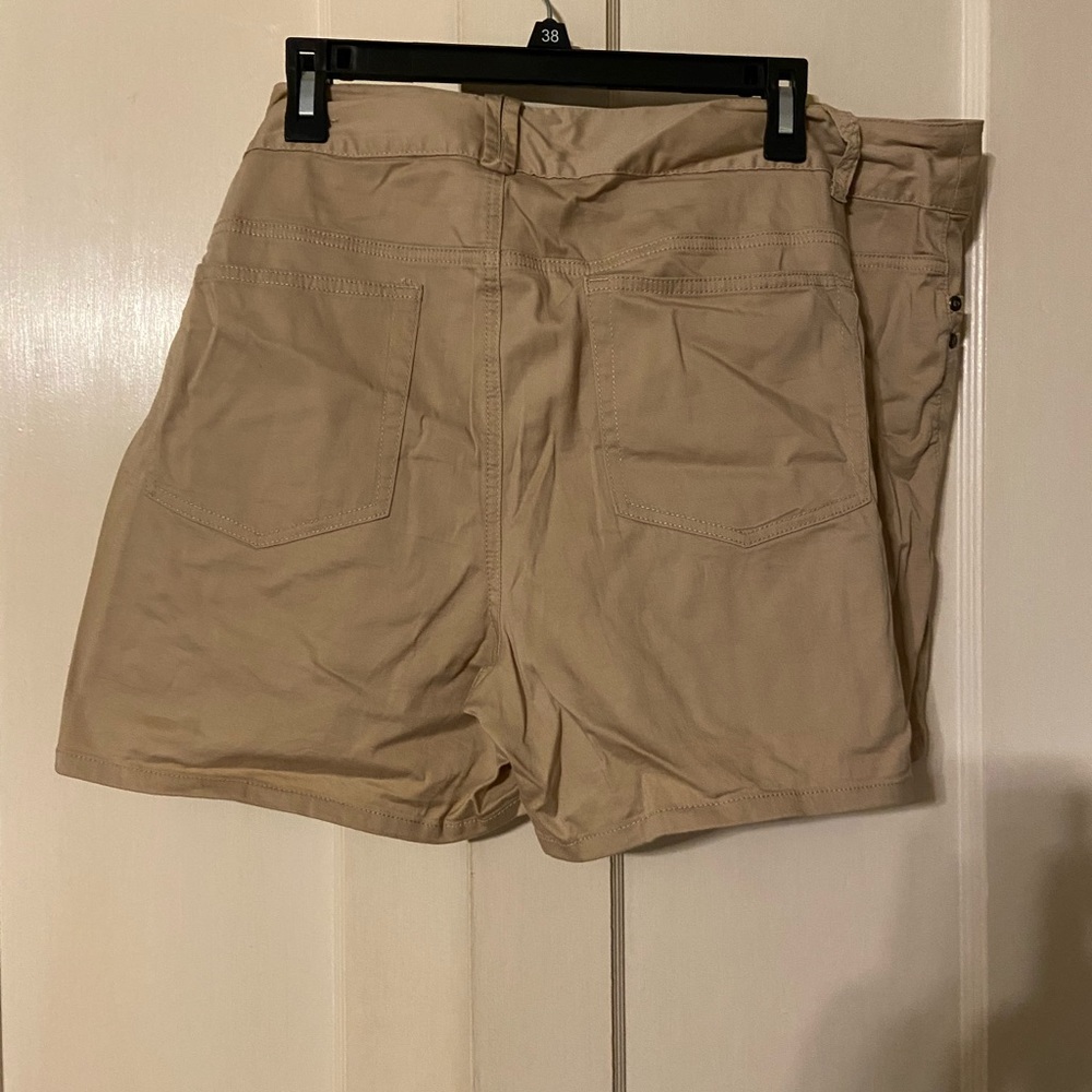 Shorts - Picture 2 of 2